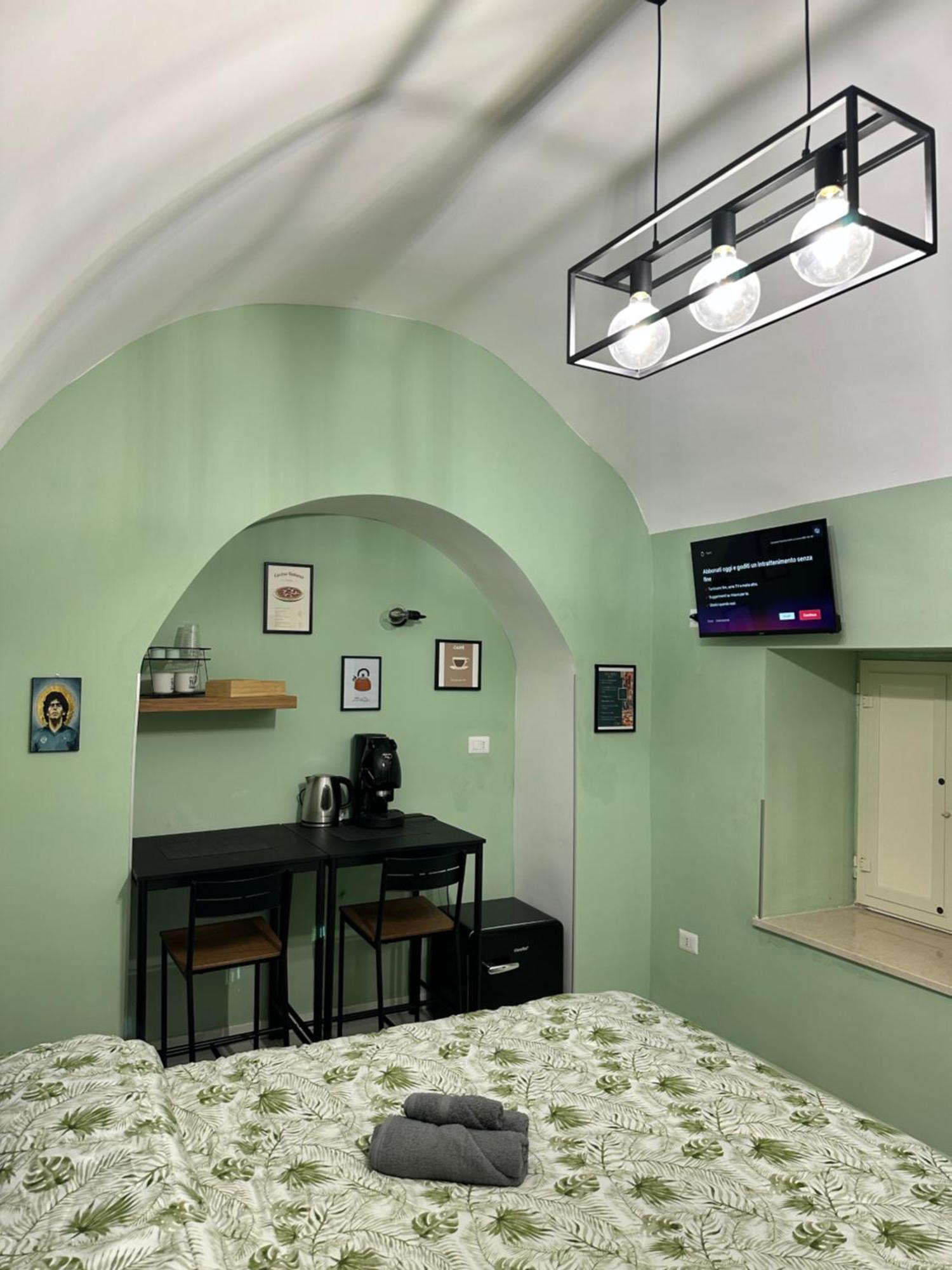 Casa Carmeli Bed & Breakfast เนเปิลส์ ภายนอก รูปภาพ