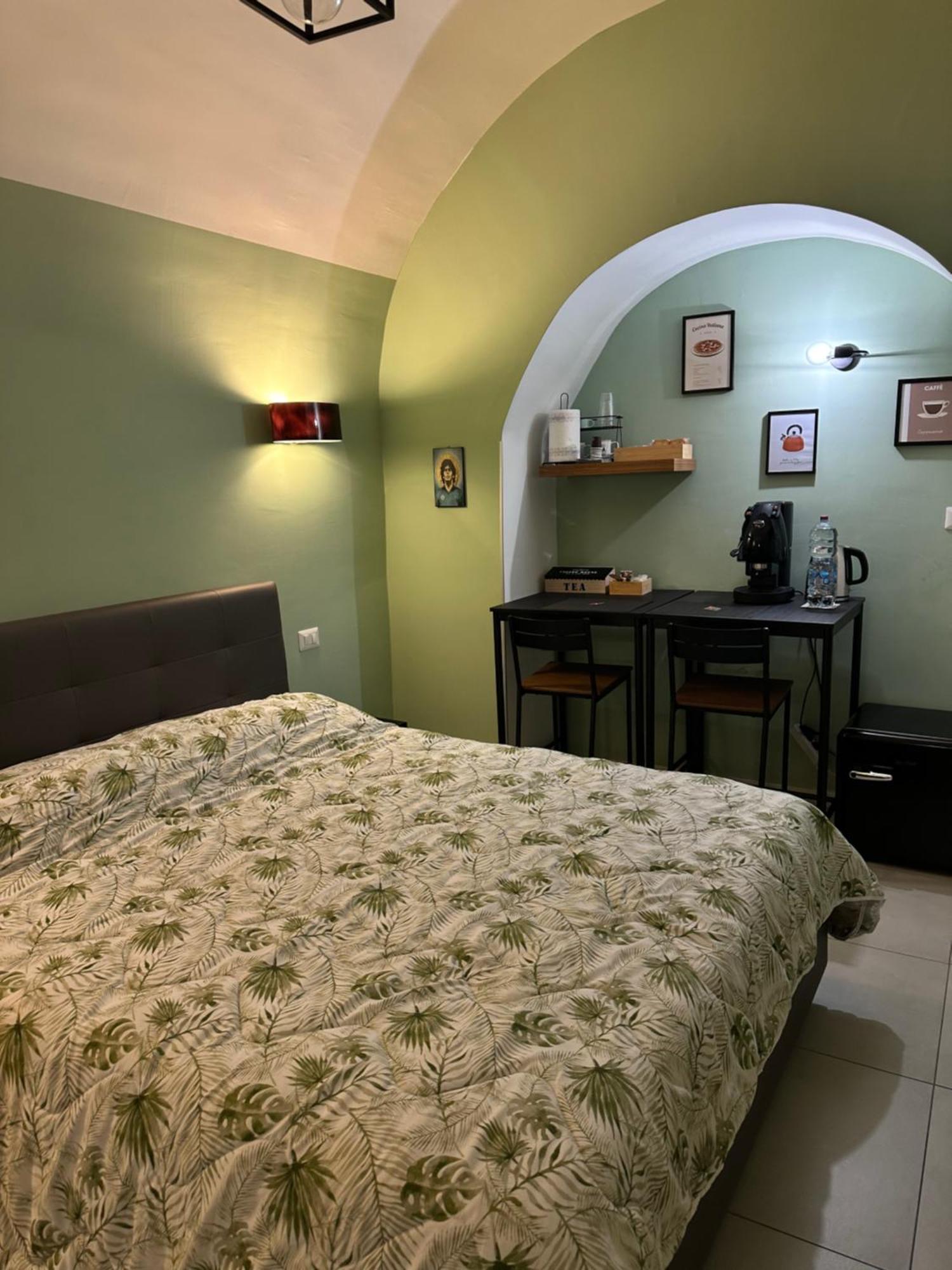 Casa Carmeli Bed & Breakfast เนเปิลส์ ภายนอก รูปภาพ