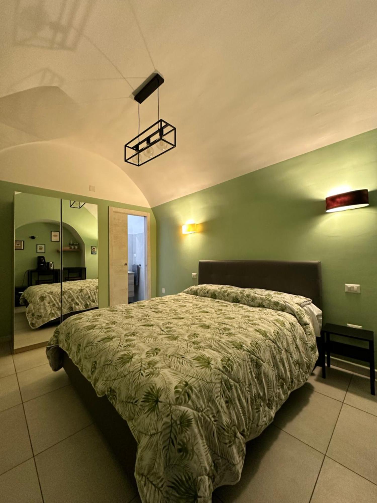 Casa Carmeli Bed & Breakfast เนเปิลส์ ภายนอก รูปภาพ