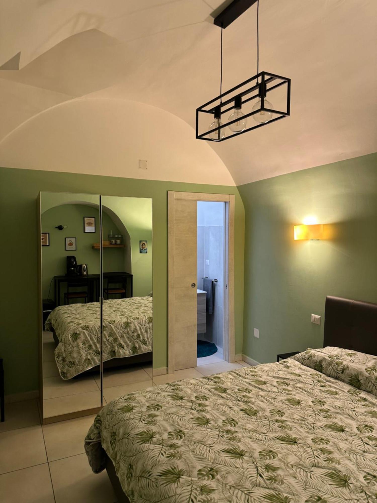 Casa Carmeli Bed & Breakfast เนเปิลส์ ภายนอก รูปภาพ