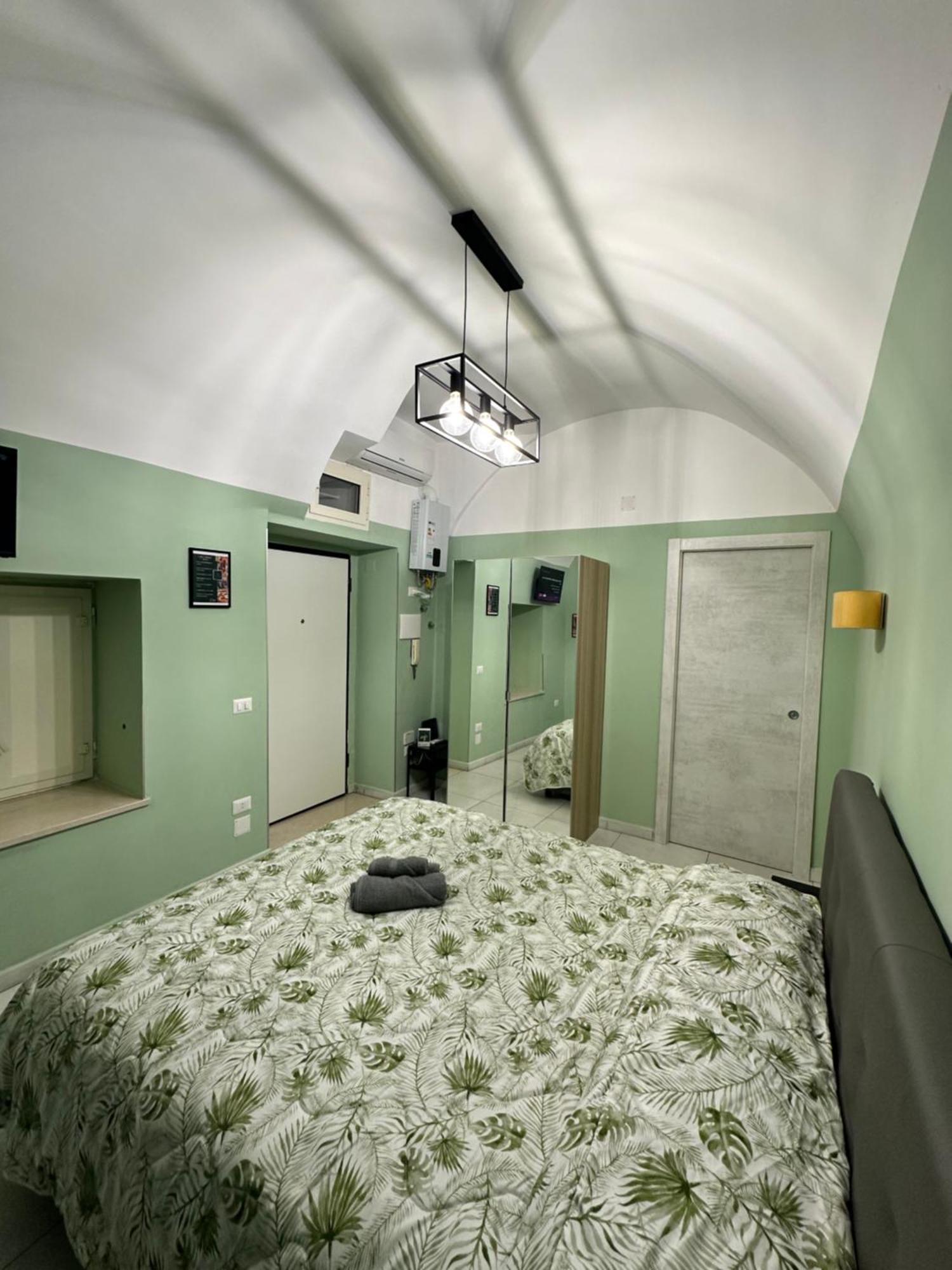 Casa Carmeli Bed & Breakfast เนเปิลส์ ภายนอก รูปภาพ